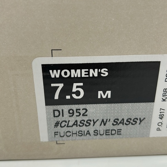 825- Dingo Suede Ankle Women's Boots Size 7.5 M NWT - Picture 10 of 10